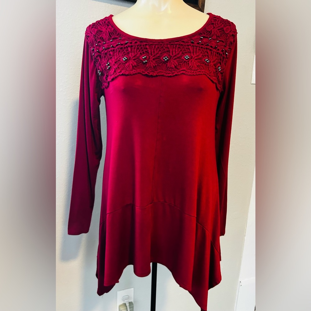 Country Door Asymmetrical Hem with Lace and Beaded Detail Blouse Size S